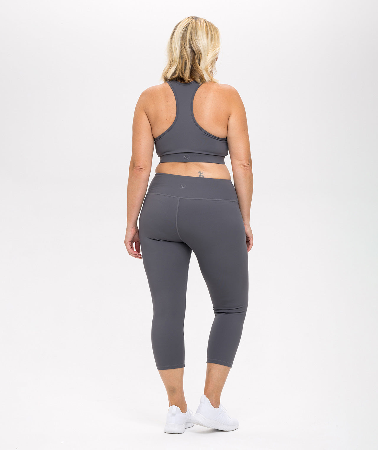 Surge 21" Crop Leggings UPF50+